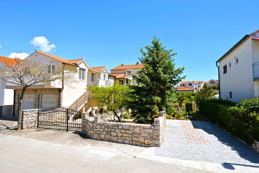 בטינה Apartments Viola מראה חיצוני תמונה